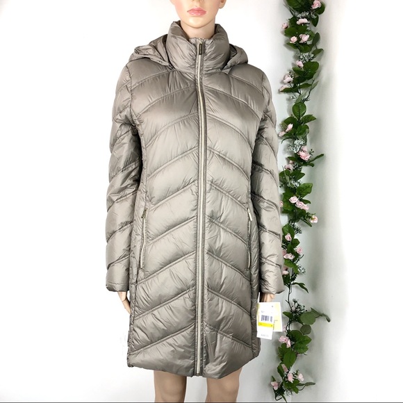 Michael Kors Chevron Packable Jacket size M (Box)